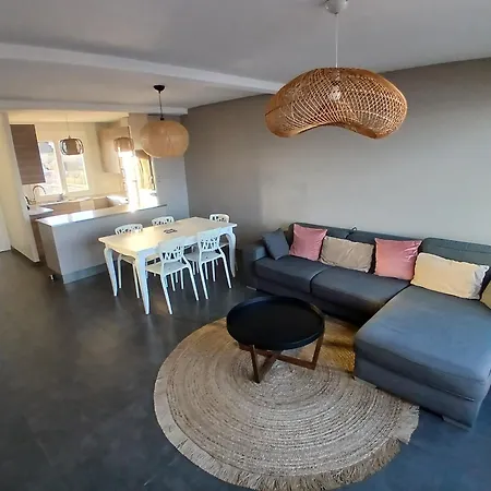 Apartment Duplex 6 Personnes Pleine Vue 10 M De La Wifi - Cyrida *