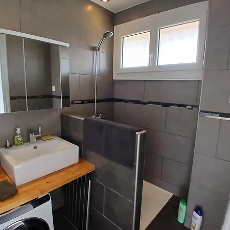Duplex 6 Personnes Pleine Vue 10 M De La Wifi - Cyrida